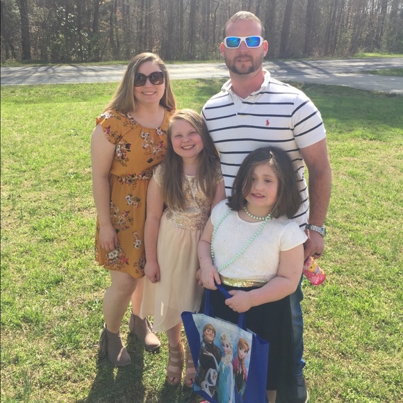 Meet your Posher, Leigh Ann - Picture 6 of 13